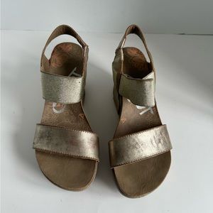 OTBT Women's Distressed Bushnell Wedge Sandal Size 6